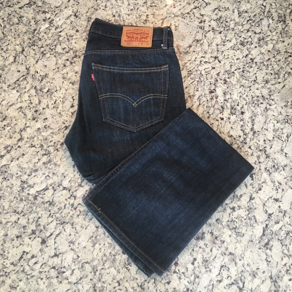 527 Levi’s Slim Bootcut Jeans